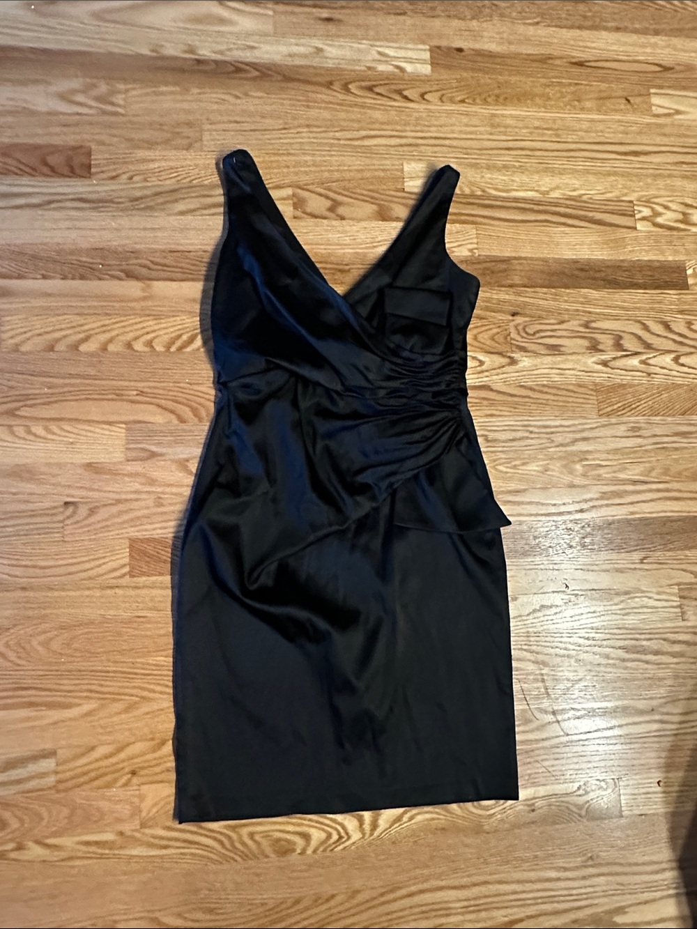 Maggy London Black Sleeveless V-Neck Midi Sheath Dress